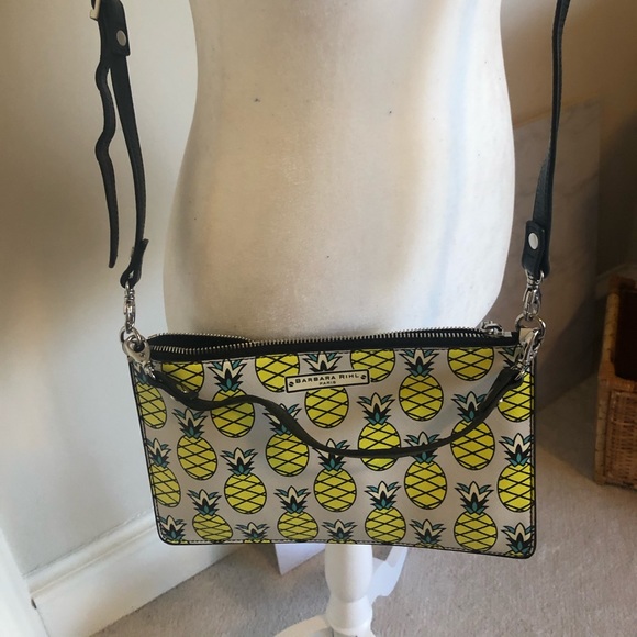 Barbara Rihl crossbody pineapple bag - Picture 2 of 5